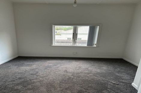 Photo of property in 155 Glenfield Road, Hillcrest, Auckland, 0626