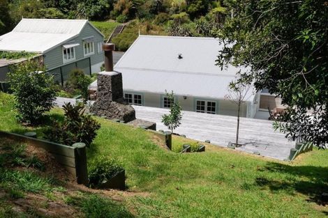 Photo of property in 7 Matauwhi Road, Russell, 0202