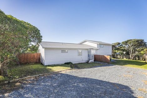 Photo of property in 128 Pikarere Street, Titahi Bay, Porirua, 5022