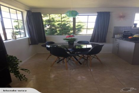 Photo of property in 9 Denarius Lane, Glendene, Auckland, 0602