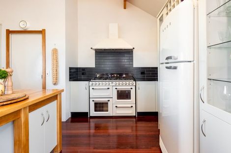 Photo of property in 797 Main North Road, Bay View, Napier, 4182