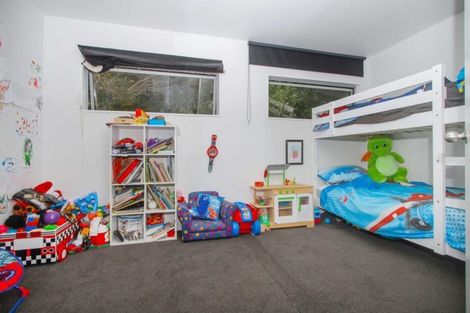 Photo of property in 92 Brian Crescent, Stanmore Bay, Whangaparaoa, 0932