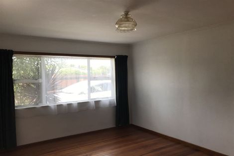 Photo of property in 805 Te Atatu Road, Te Atatu Peninsula, Auckland, 0610