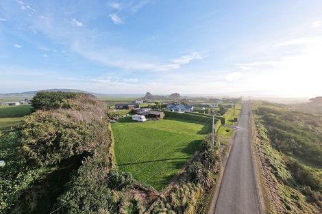 Photo of property in 70 Dover Street, Orepuki, Riverton, 9881