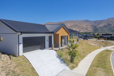 Photo of property in 27 The Heights Avenue, Wanaka, 9305