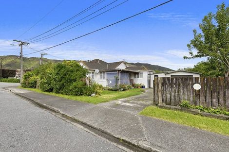 Photo of property in 15 Raymond Terrace, Fairfield, Lower Hutt, 5011