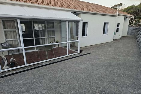 Photo of property in 12 Lakeside Villas, Whitby, Porirua, 5024