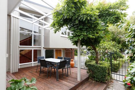 Photo of property in 19 Sheffield Street, Awapuni, Palmerston North, 4412