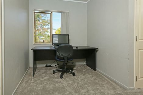 Photo of property in 11 Lockington Avenue, Henderson, Auckland, 0612