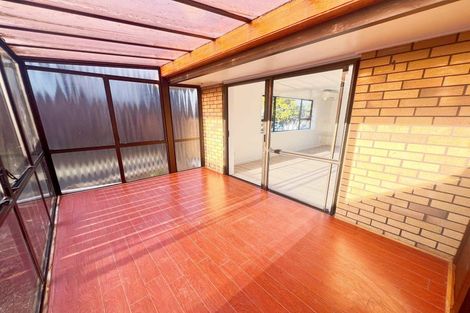 Photo of property in 2/9 Billabong Place, Botany Downs, Auckland, 2010