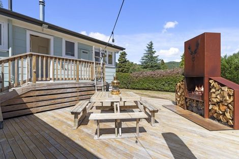 Photo of property in 28 Kinloch Road, Kinloch, Taupo, 3377