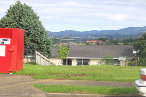 Photo of property in 174 Waimumu Road, Massey, Auckland, 0614