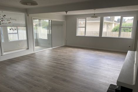 Photo of property in 37b Cobham Crescent, Kelston, Auckland, 0602