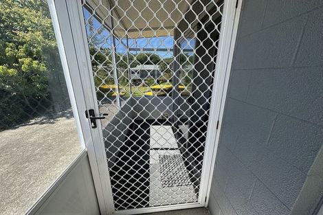 Photo of property in 2/6 Anne Road, Hillcrest, Auckland, 0627