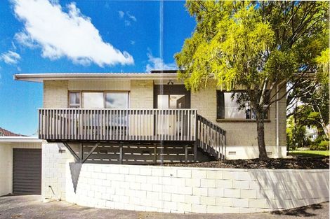 Photo of property in 1/83 Daffodil Street, Titirangi, Auckland, 0604