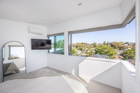 Photo of property in 34b Banbury Crescent, Fairfield, Hamilton, 3214