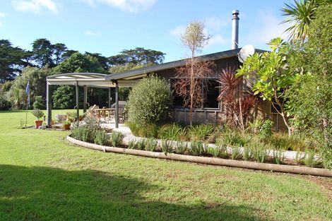 Photo of property in 210a Pukenui Road, Kaiwaka, 0573