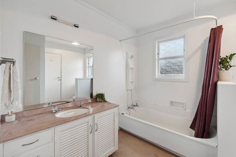 Photo of property in Wanganui Road, Marton, 4710