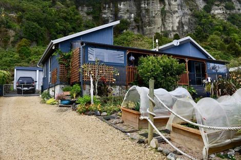 Photo of property in 28 Nikau Heights, Little Wanganui, Karamea, 7893