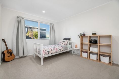 Photo of property in 8 Spence Road, Henderson, Auckland, 0612