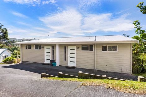 Photo of property in 5 Brydon Way, Paparangi, Wellington, 6037