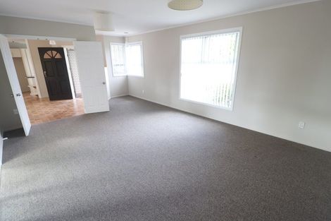 Photo of property in 81 Sturges Road, Henderson, Auckland, 0612
