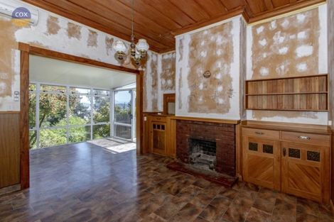 Photo of property in 15 Lawrence Road, Hospital Hill, Napier, 4110