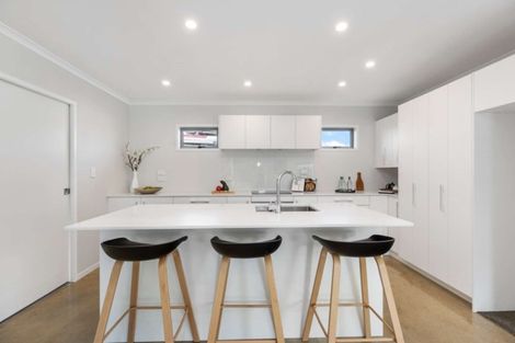 Photo of property in 30 Orchard Rise, Rosehill, Papakura, 2113