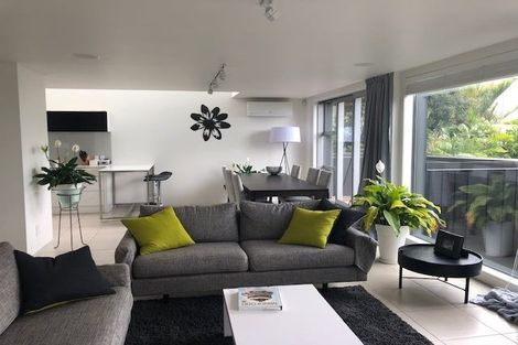 Photo of property in 8b Marama Street, Castor Bay, Auckland, 0620