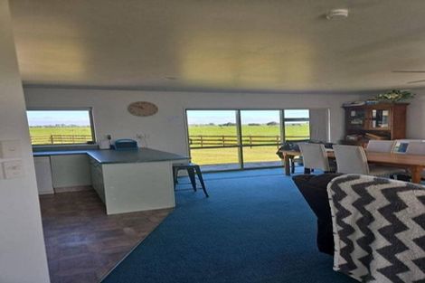 Photo of property in 44 Otaraoa Road, Motunui, Waitara, 4383