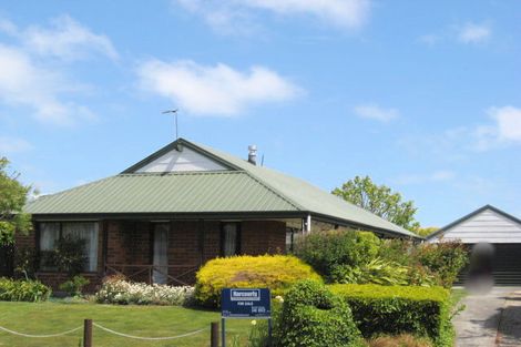 Photo of property in 41 Karnak Crescent, Russley, Christchurch, 8042