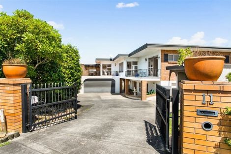 Photo of property in 11 Dawn Place, Te Atatu South, Auckland, 0610