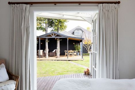 Photo of property in 74 Thornton Road, Cambridge, 3434