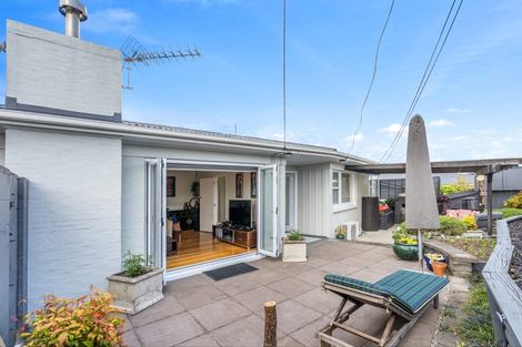 Photo of property in 137 Sandspit Road, Shelly Park, Auckland, 2014
