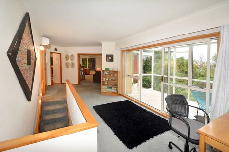 Photo of property in 15 Pioneer Crescent, Helensburgh, Dunedin, 9010