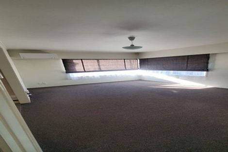 Photo of property in 1/21 Target Road, Totara Vale, Auckland, 0629