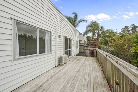 Photo of property in 114 Fairview Avenue, Fairview Heights, Auckland, 0632