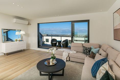 Photo of property in 167a East Coast Road, Castor Bay, Auckland, 0620