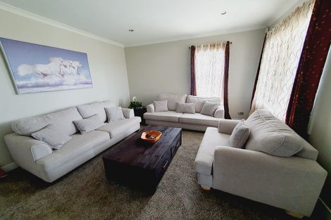 Photo of property in 37 Purser Crescent, Flagstaff, Hamilton, 3210