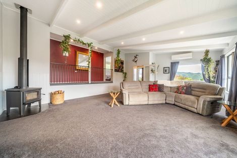 Photo of property in 17 Seymour Grove, Kingsley Heights, Upper Hutt, 5018