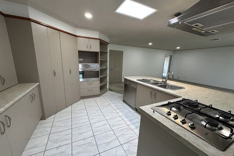 Photo of property in 18 Carribean Place, Papamoa Beach, Papamoa, 3118