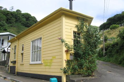 Photo of property in 32a Holloway Road, Aro Valley, Wellington, 6021