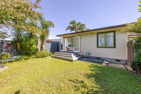 Photo of property in 74 Clarence Cox Crescent, Pirimai, Napier, 4112