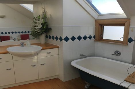 Photo of property in 3 Newman Terrace, Thorndon, Wellington, 6011