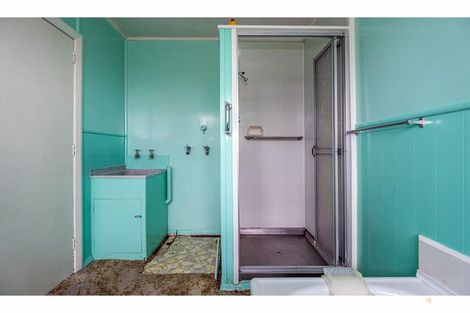 Photo of property in 1 Regent Street, Waimate, 7924