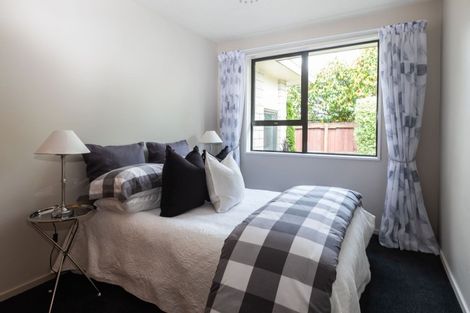 Photo of property in 2/27 Mortlake Street, Islington, Christchurch, 8042