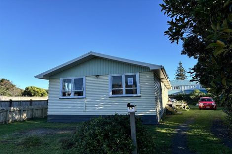Photo of property in 75 Moana Street, Otaki Beach, Otaki, 5512