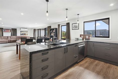 Photo of property in 14 Quail Way, Amberley, 7410