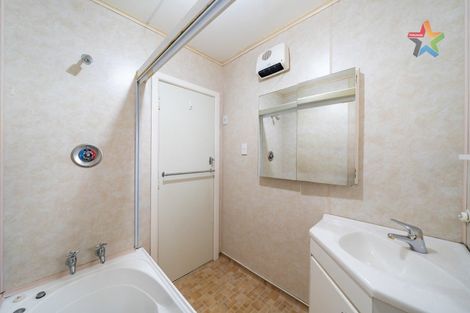 Photo of property in 30 Kiwi Street, Heretaunga, Upper Hutt, 5018