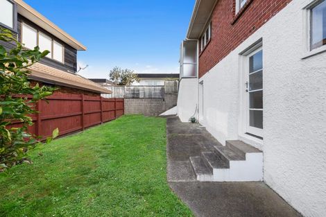 Photo of property in 1/53 Uxbridge Road, Mellons Bay, Auckland, 2014